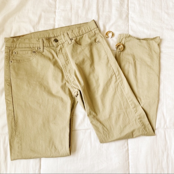 Vintage High Waisted Levi’s 505 Jeans - Picture 4 of 12